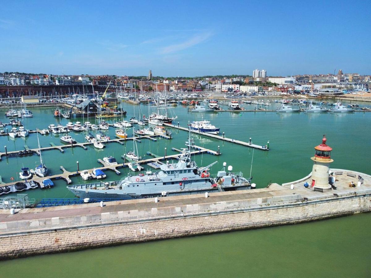 Sohot Stays The Royal Suite Harbour Views Sleeps 4 Ramsgate Eksteriør billede